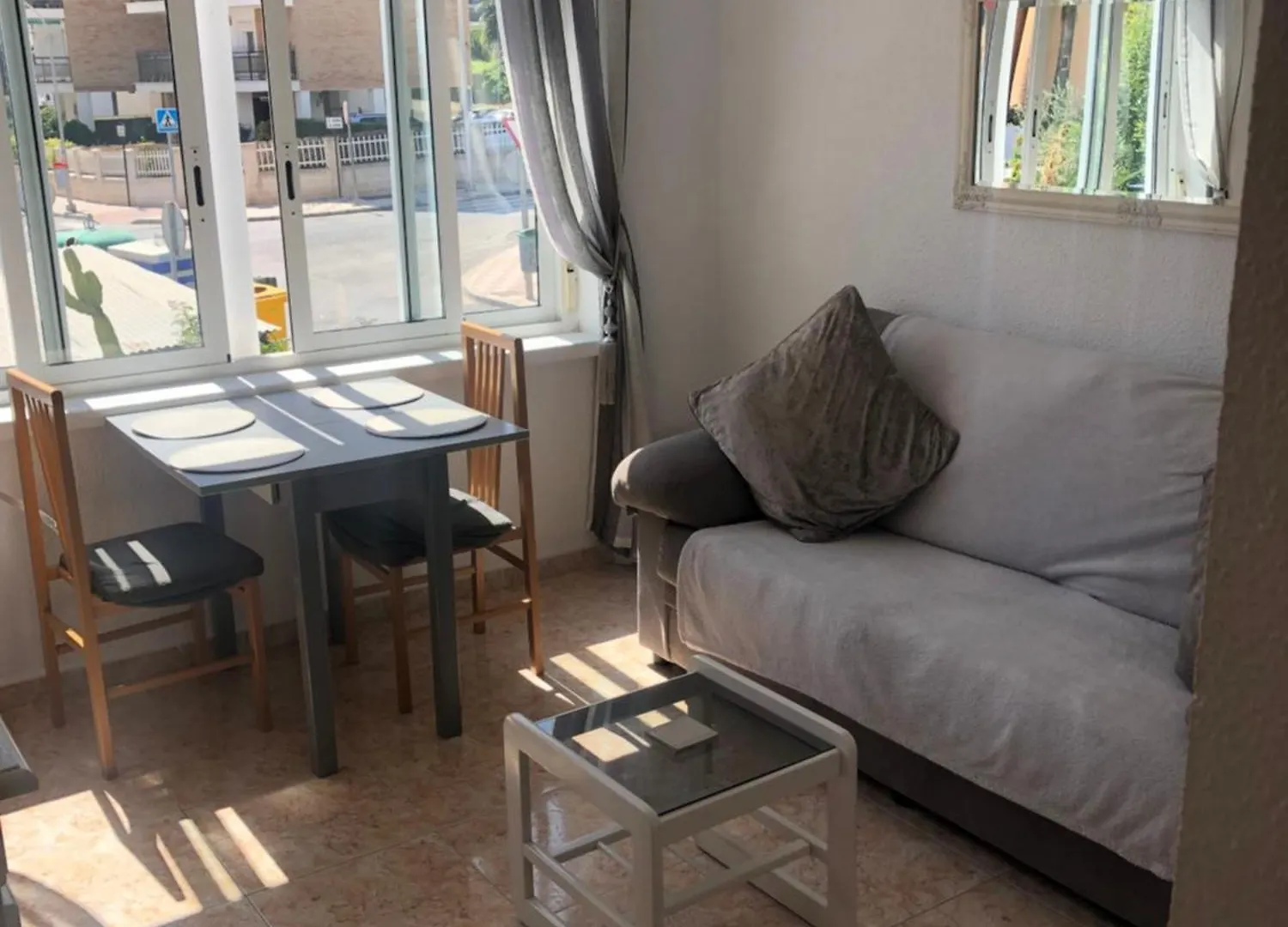 Central 2 Bedroom Apartment 托雷莫利诺斯