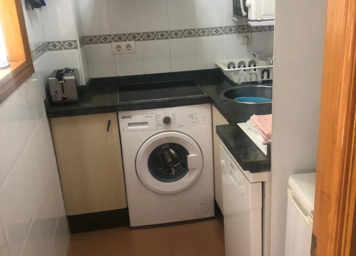 Central 2 Bedroom Apartment 托雷莫利诺斯